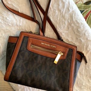 MICHAEL KORS gently used shoulder bag, tan&brown